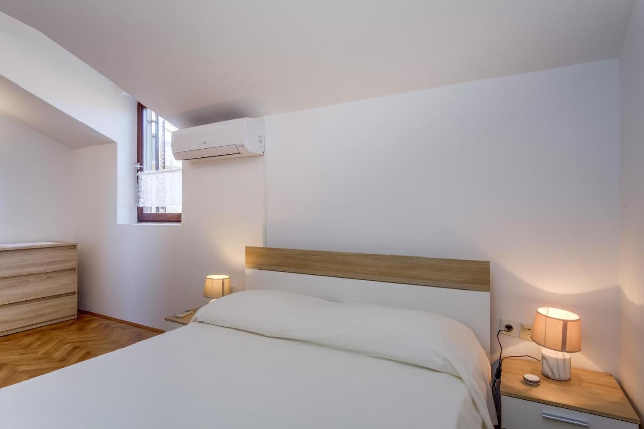 Oaza Appartement Mali Lošinj Buitenkant foto