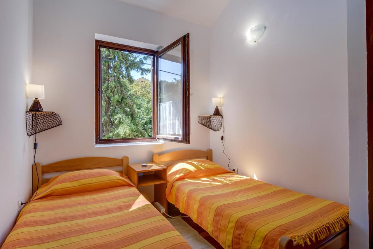 Oaza Appartement Mali Lošinj Buitenkant foto