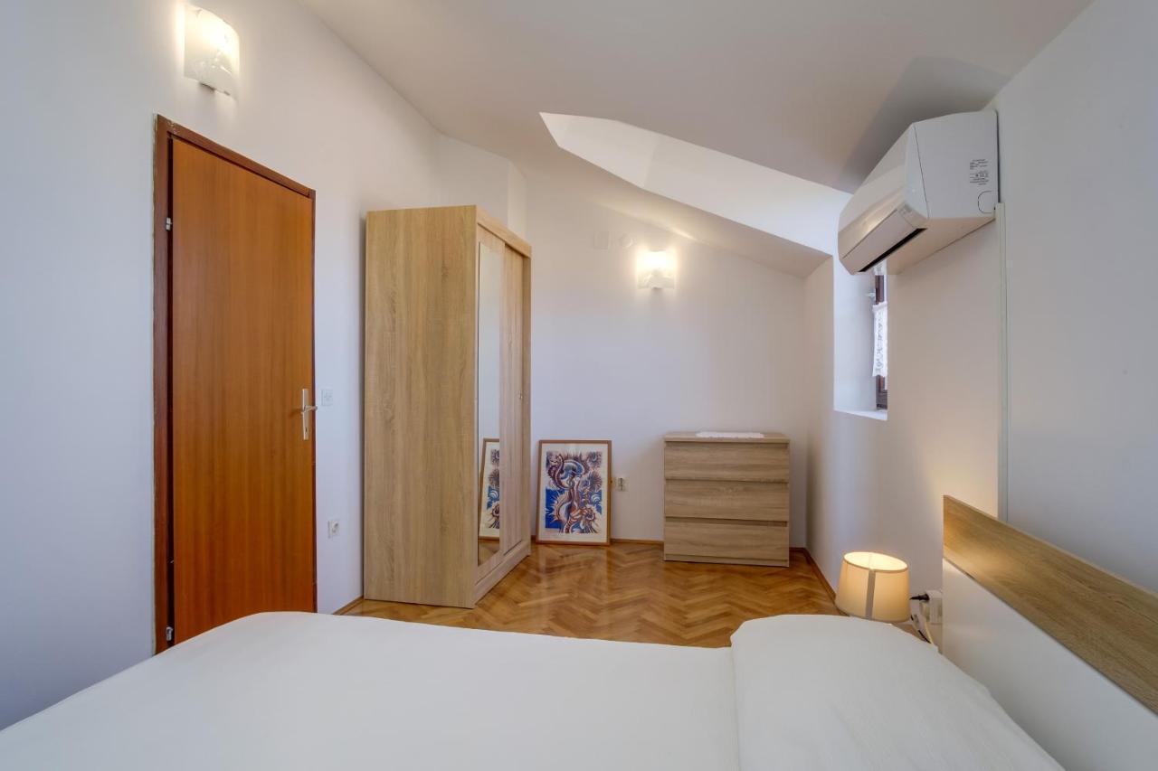 Oaza Appartement Mali Lošinj Buitenkant foto
